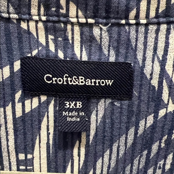 Croft & Barrow Men's Blue and White Palm Print Shirt - Picture 2 of 3